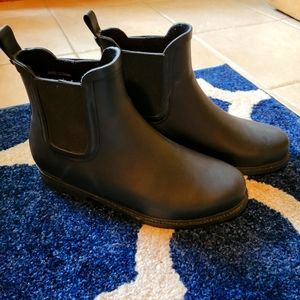 J Crew Black Chelsea Rain Boots, Size 7
